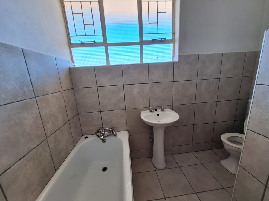 2 Bedroom Property for Sale in Potchefstroom North West